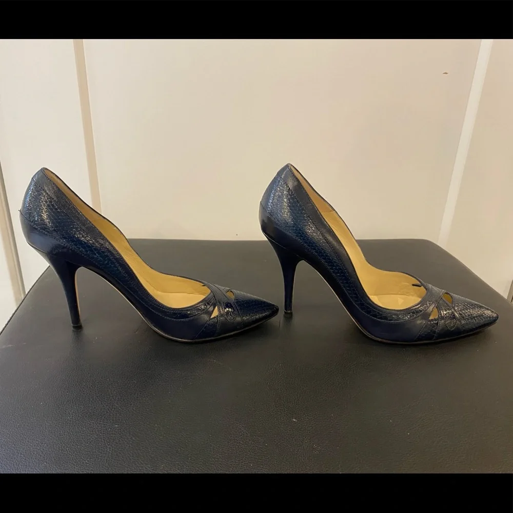 Jimmy Choo Textured Leather Dark Blue Heels - Picture 9 of 15